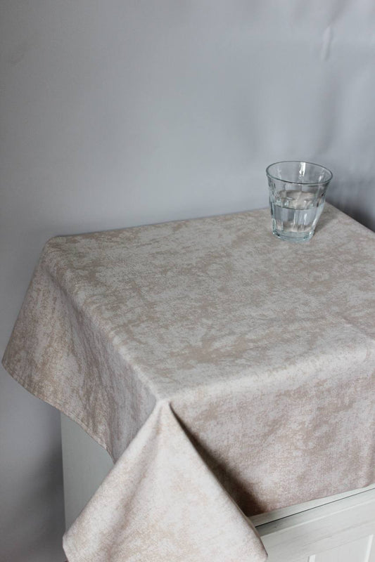 водонепроникна скатертина