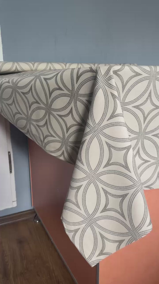 водонепроникна скатертина (коло гармонії)